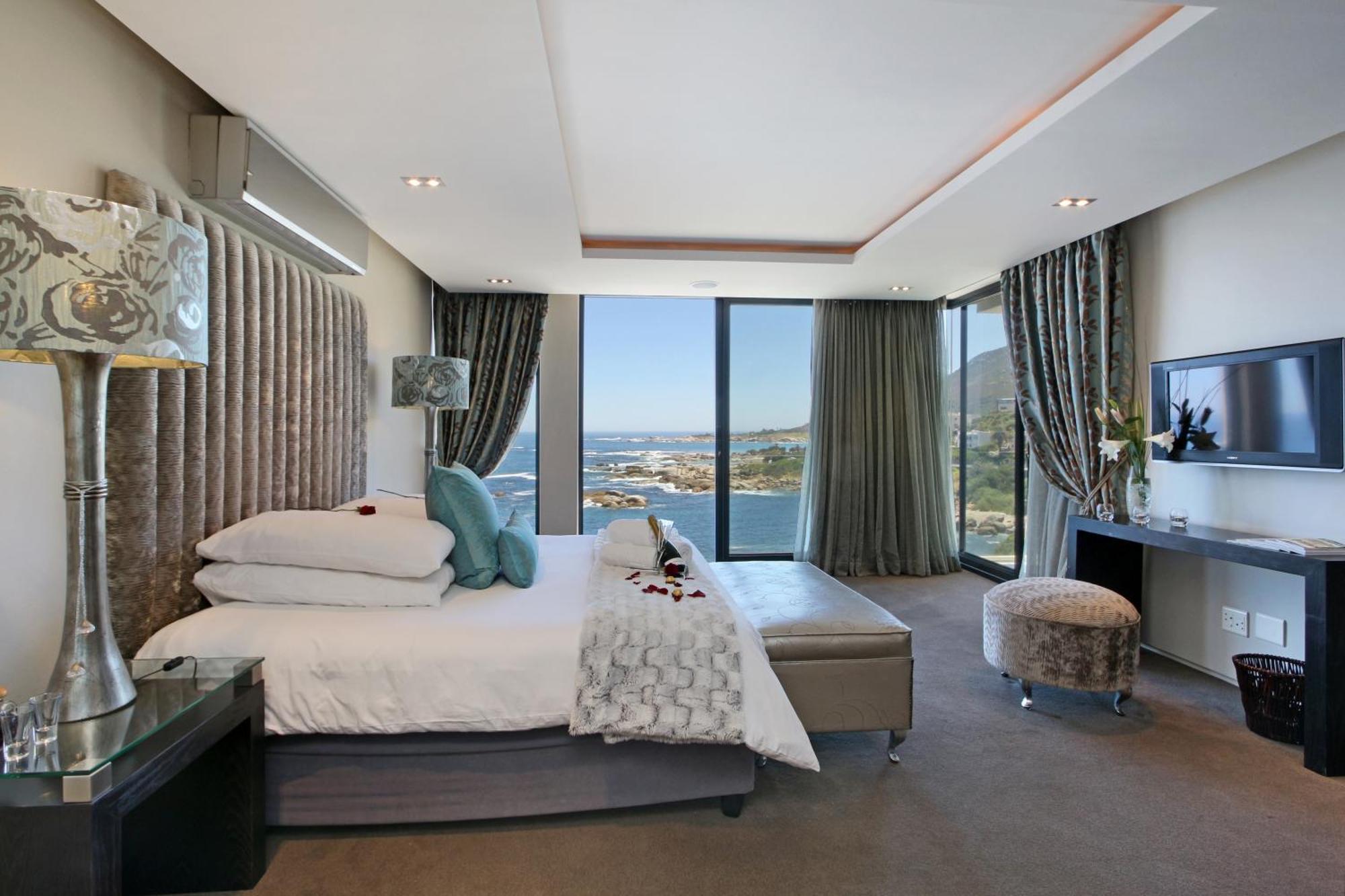 Luxury Suite,1588181616:JPEG